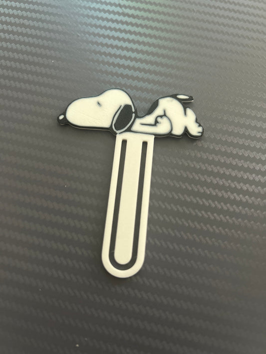 NiccieNacks Snoopy dog bookmark with cartoon dog design, ideal for marking pages in books, featuring a playful and cute illustration.